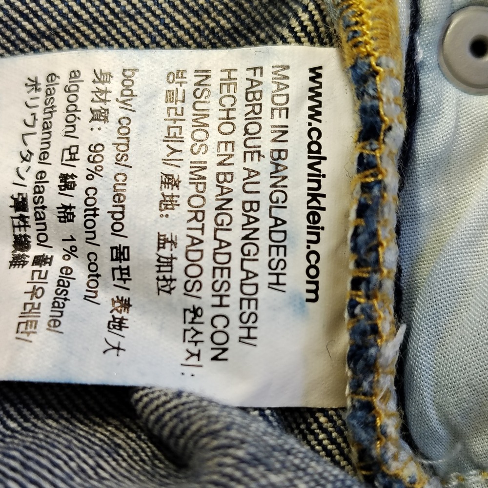 Calvin Klein jeans Sz 10 Blue Denim mid wash Bermuda shorts Inseam 8" - Picture 10 of 12